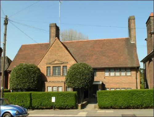 09 Wellgarth Road
